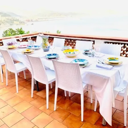Fuenti Bay -amalfi Coast- Cetara